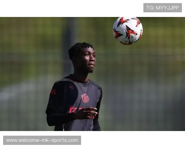 曼联签下19岁小将，锋线新星逐步崭露头角